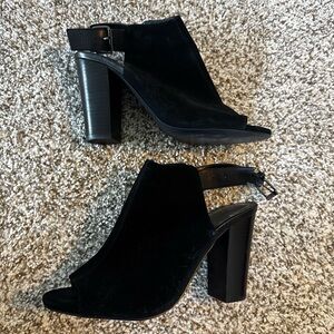 Tahari Black Open-Toe Heeled Sandals